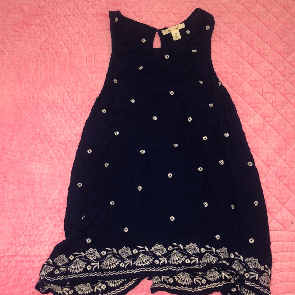 navy top